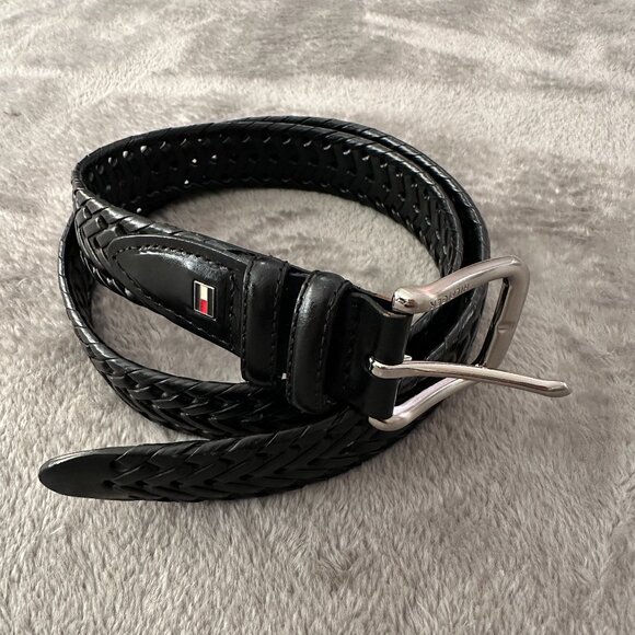 Tommy Hilfiger Black Leather Perforated Belt Size 34/85 - Picture 1 of 7